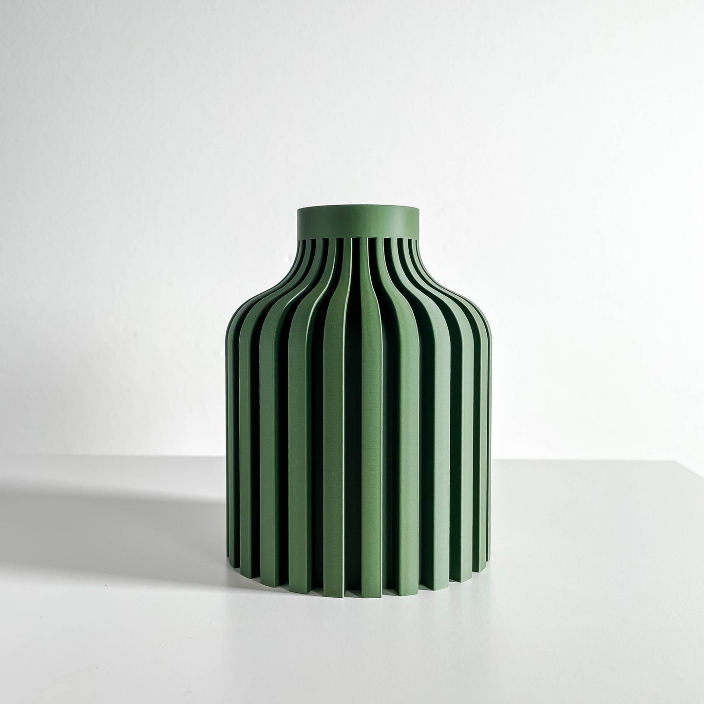 Table Vase, Contemporary Ripple Vessel, Dried Blooms Centerpiece, Mantelpiece Accent