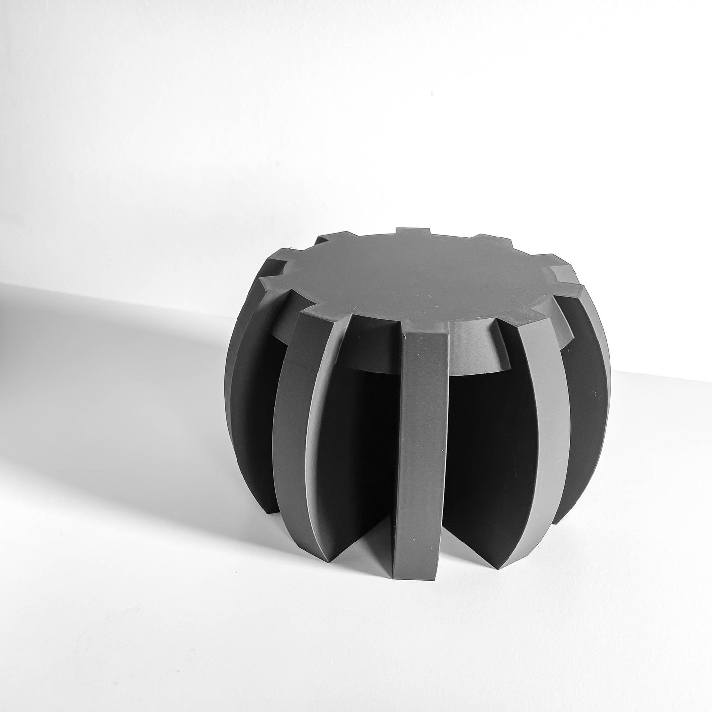 Retro Plant Stand, Sculptural Pedestal, Mid-Century Planter Display, 3D Printed, Floor or Desk