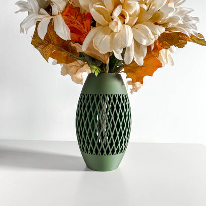 Contemporary Vase, Ribbed Tabletop Flower Holder, Nordic Homestyle Accent, Elegant