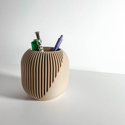 Pen Holder, Sculptural Pencil Organizer, Minimalist Desk Cup, Contemporary Accessory