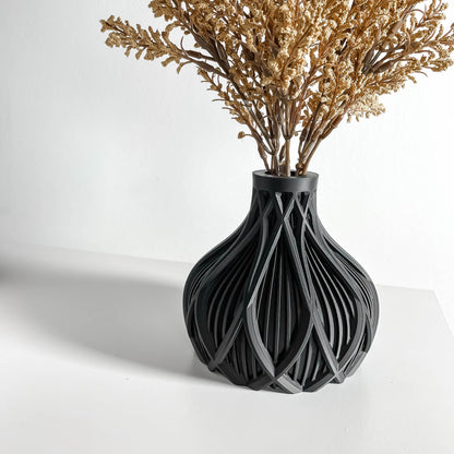 dried flower vase, pampasgrassholder, tabletop organizer, sculptural accent, neutral tone