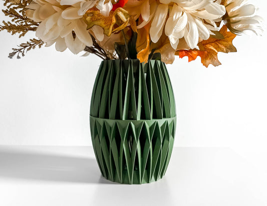 Vase Nordic Statement Vessel, Neutral Decorative Tabletop Flowerholder, Sculptural Accent