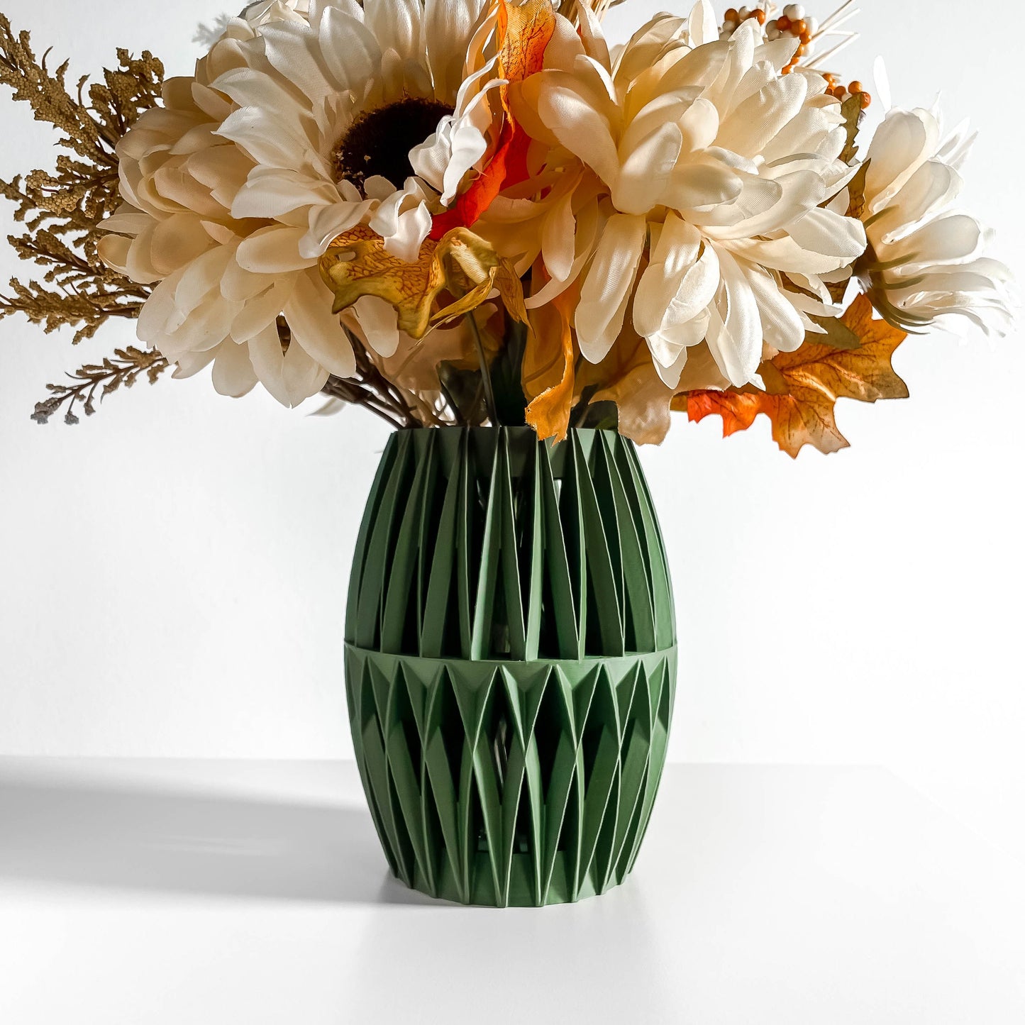 Vase Nordic Statement Vessel, Neutral Decorative Tabletop Flowerholder, Sculptural Accent