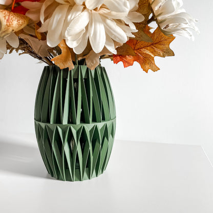 Vase Nordic Statement Vessel, Neutral Decorative Tabletop Flowerholder, Sculptural Accent