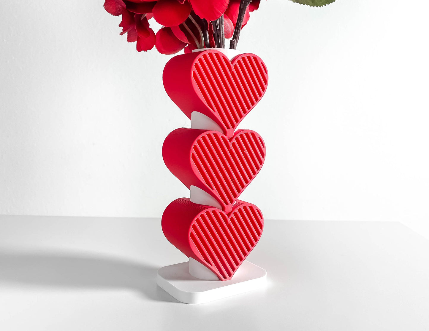 Valentine Vase, Contemporary Bud Holder, Minimalist Tabletop Display, Elegant ArtDeco