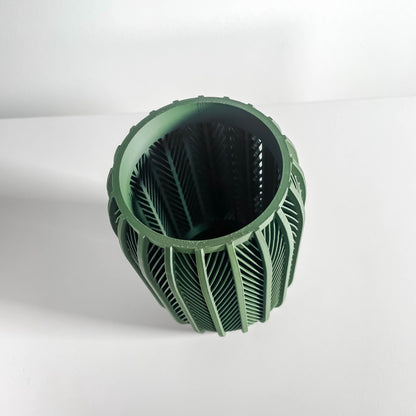 sculptural vase, minimalist centerpiece, table accent, contemporary styling, modern display