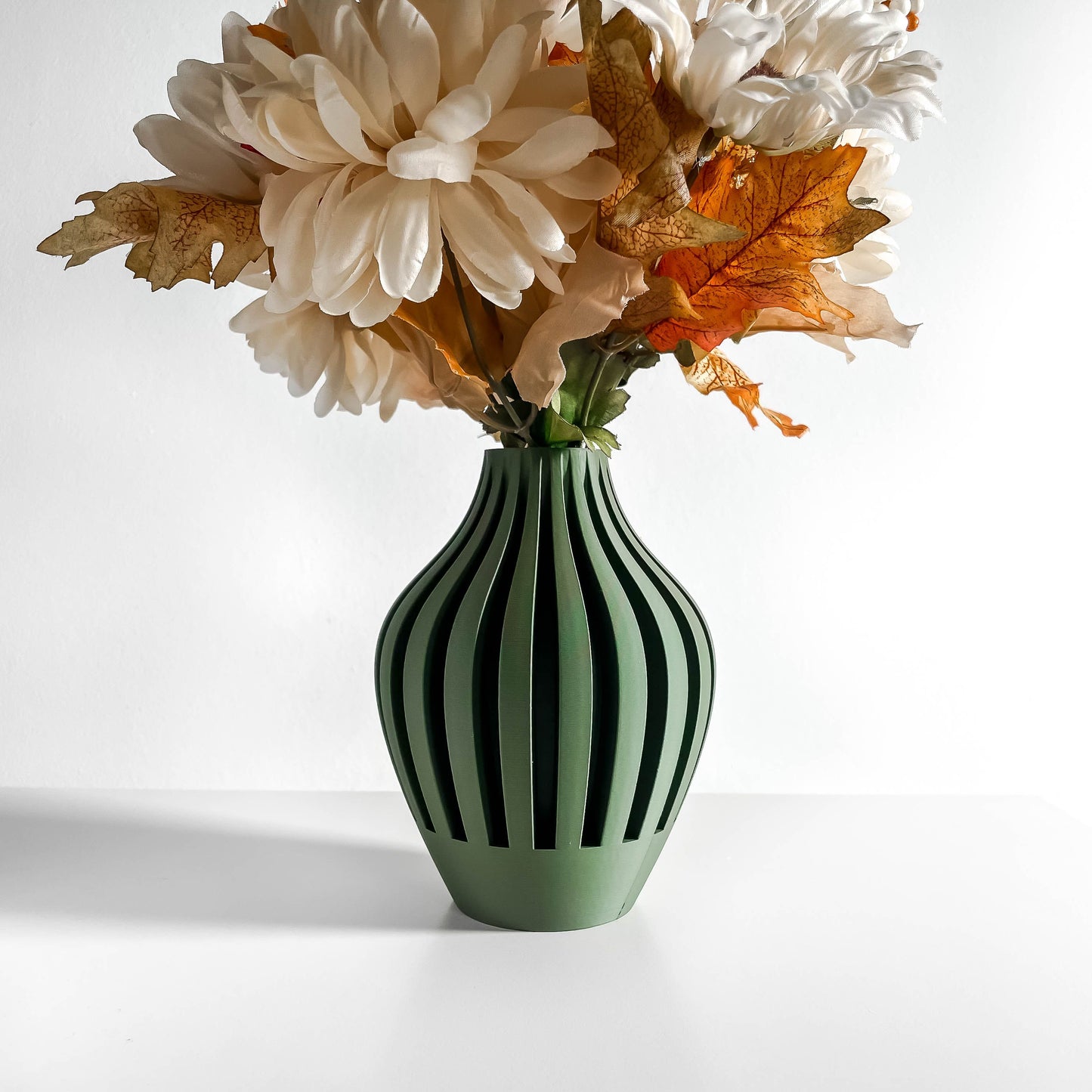 Modern Vase, Sculptural Floral Holder, Elegant Desktop Accent, Organic Silhouette