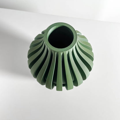 Modern Vase, Sculptural Floral Holder, Elegant Desktop Accent, Organic Silhouette