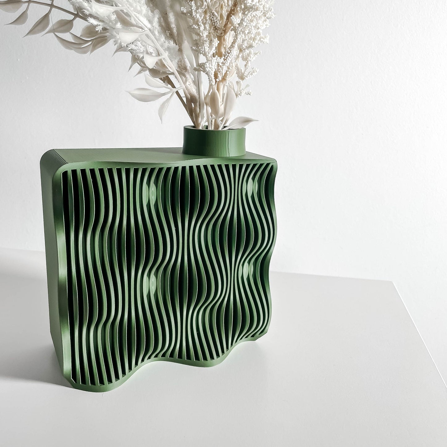 modern vase, sculptural ribbed planter japandi decor, elegant tabletop organizer